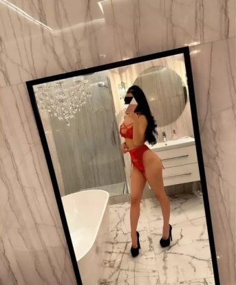 💋 Я знаю, как доставить тебе незабываемое удовольствие и расслабление. Москва – мой город, и я знаю все его секреты и уютные уголки, чтобы сделать нашу встречу особенной. 😉 Я предлагаю широкий спектр услуг, от классического массажа и стриптиза до экспериментов в постели. 💥 Мои клиенты оставляют положительные отзывы обо мне и моей профессионализме. 🌟 А когда увидишь мои фото, ты сразу поймешь, что лучшего выбора не найдешь. ✨ Так что давай скорее встретимся и откроем новые грани наслаждения! 🌹 Валентина