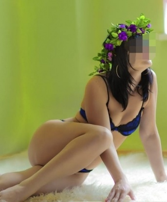 💋 Живу в Москве и знаю все ее секретные уголки, чтобы создать для нас незабываемое приключение. Мои услуги - это настоящий коктейль из эротического массажа, игр ролевых, экспериментов и исполнения самых тайных фантазий. 💥 Насыщенные встречи, доверие и удовольствие - вот то, чего ты ожидаешь от нашей встречи. Читай мои отзывы, смотри фото и подготовься к самым ярким ощущениям! Жду тебя, мой горячий ковбой! 🌟 Вера